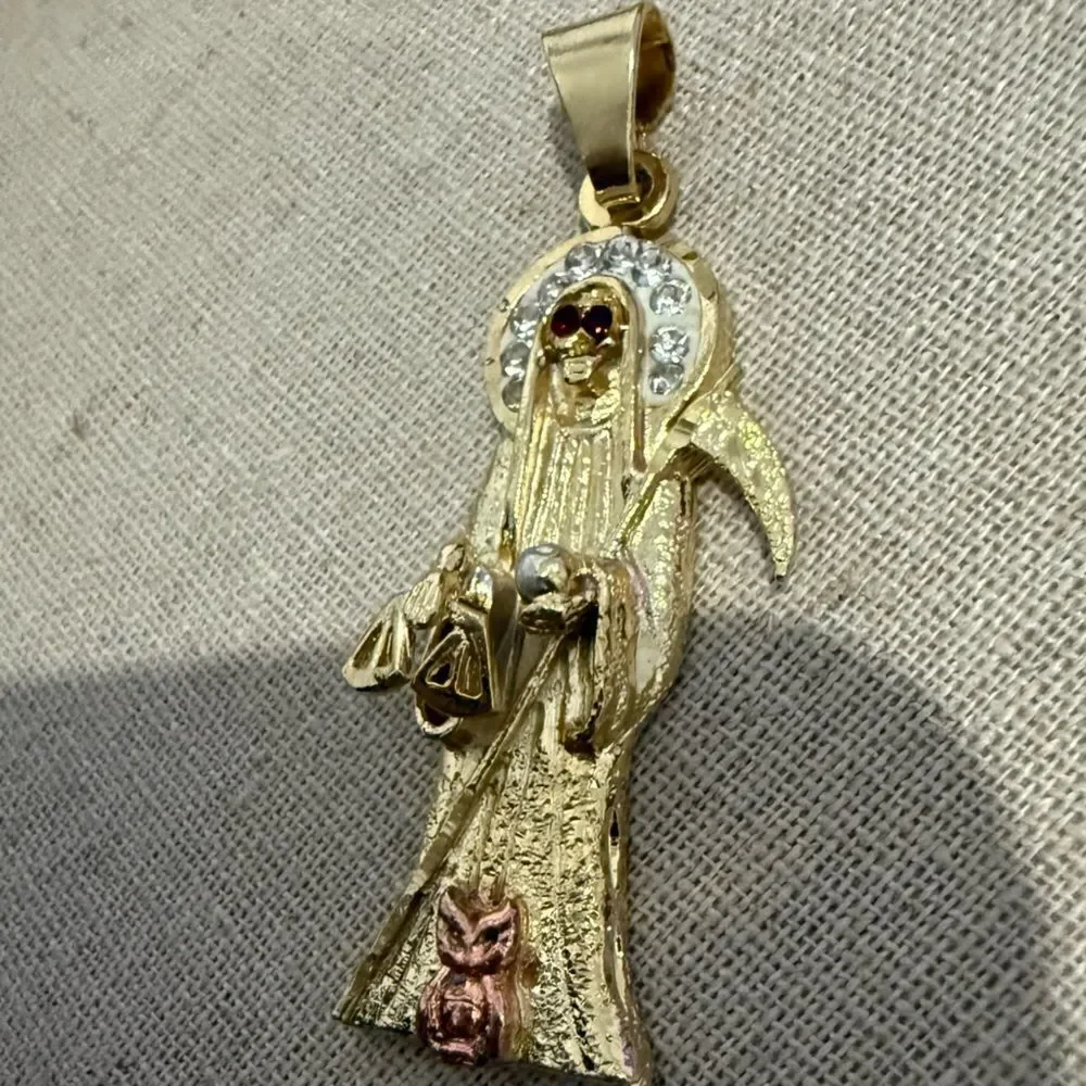 GOLD-PLATED SANTA MUERTE PENDANT (STEEL BASE)